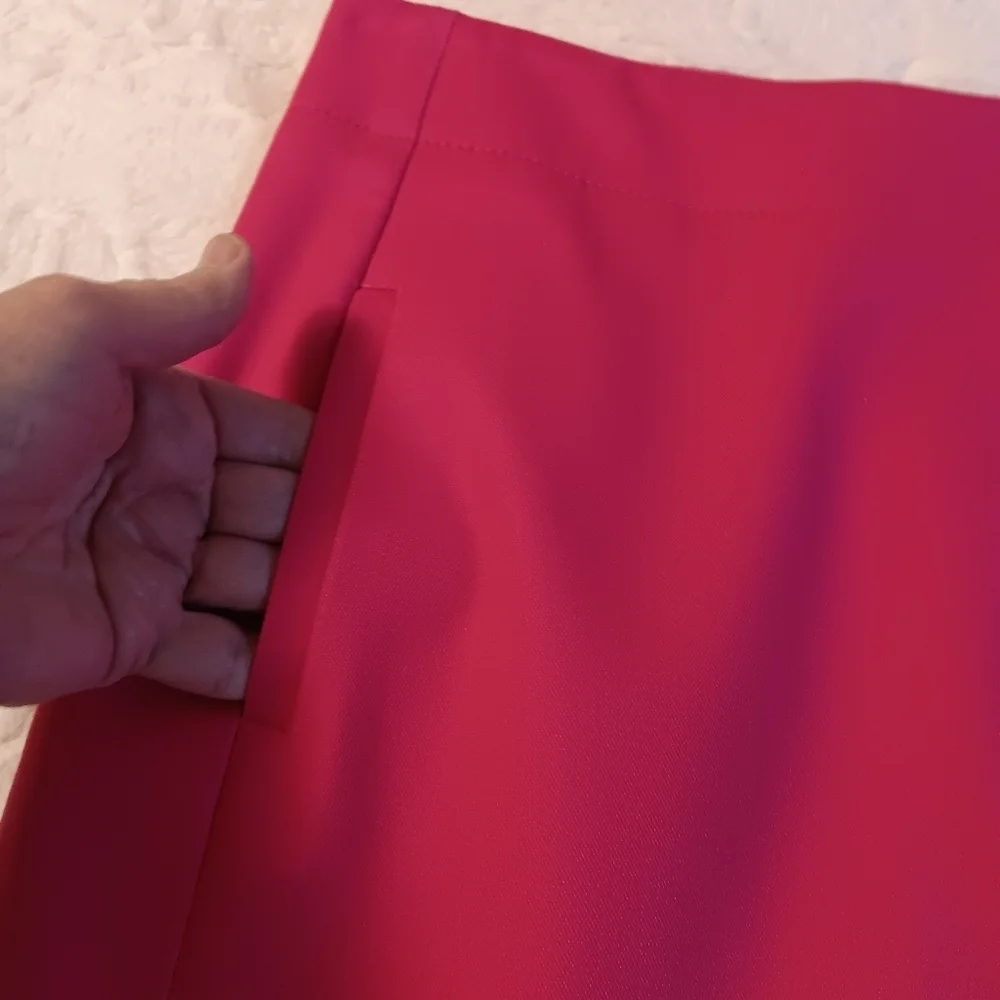 Ann Taylor Loft Women's Bright Pink Cotton Short Pencil Skirt With‎ Pockets
